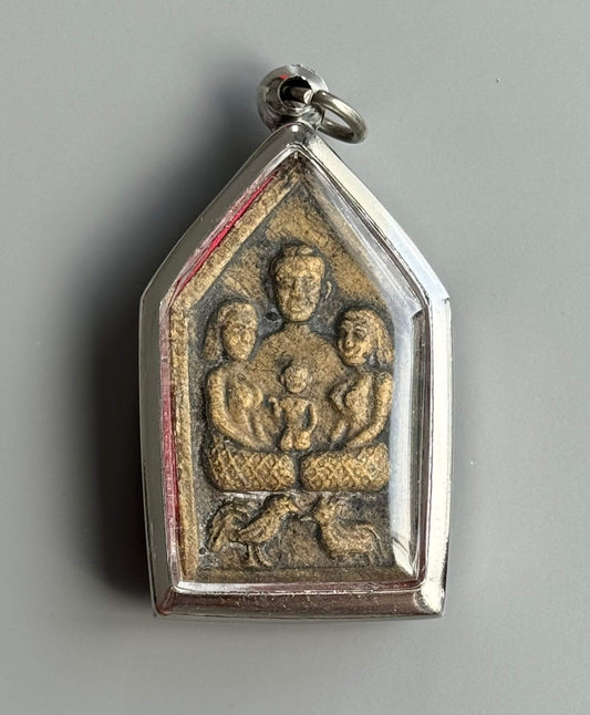 Khun Phaen Amulet – Love, Attraction, and Charisma