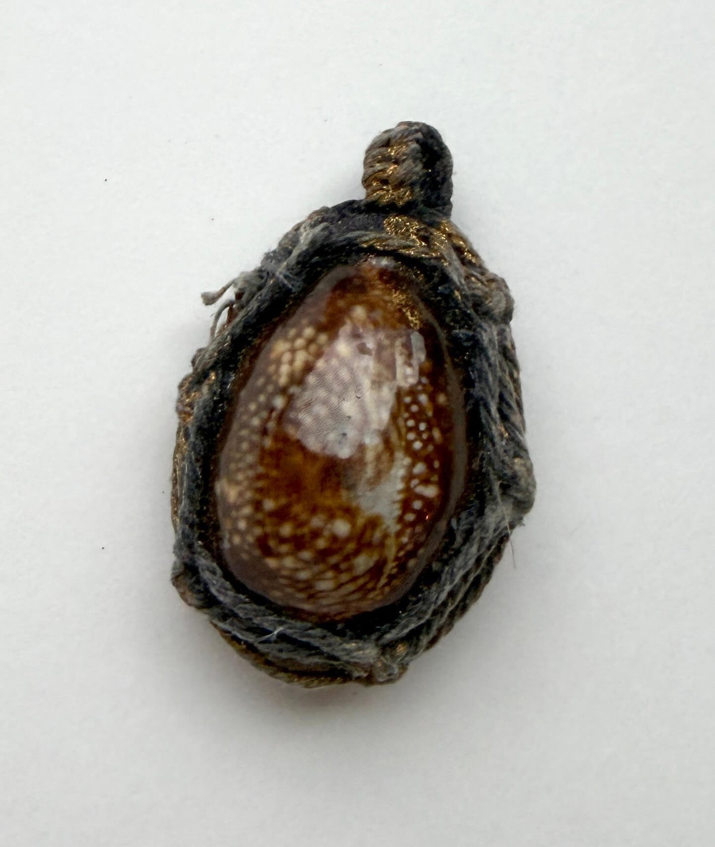 Bia Gae shell Amulet